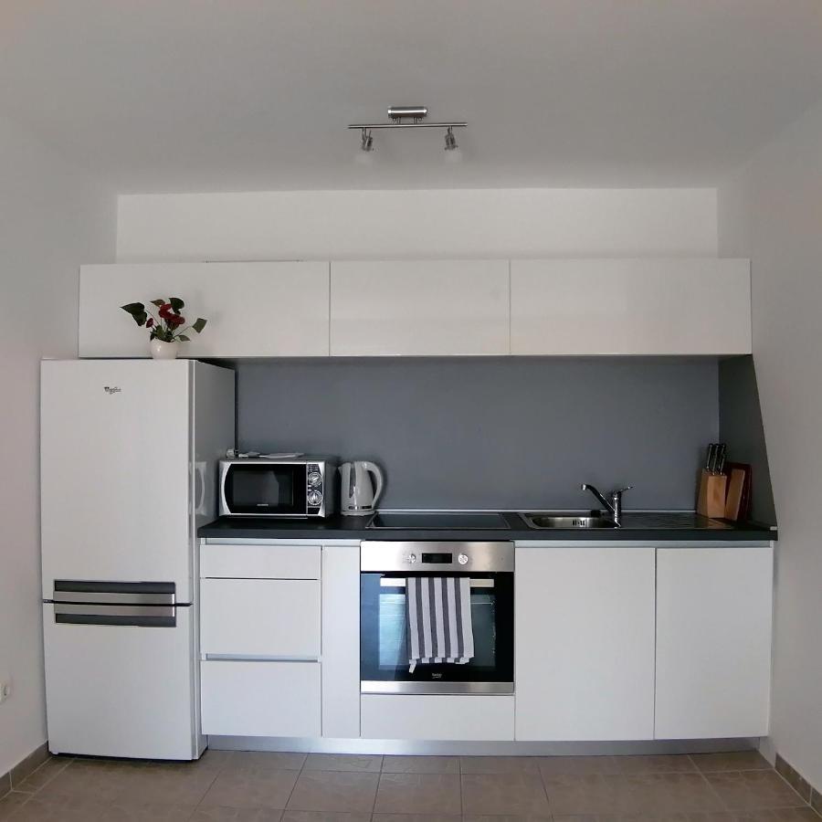 Sea View Apartments Selca  Экстерьер фото